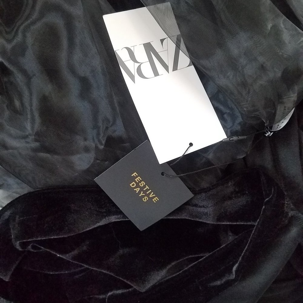 NWT VELVET MINI BLACK FESTIVE COLLECTION DRESS. - Picture 5 of 7
